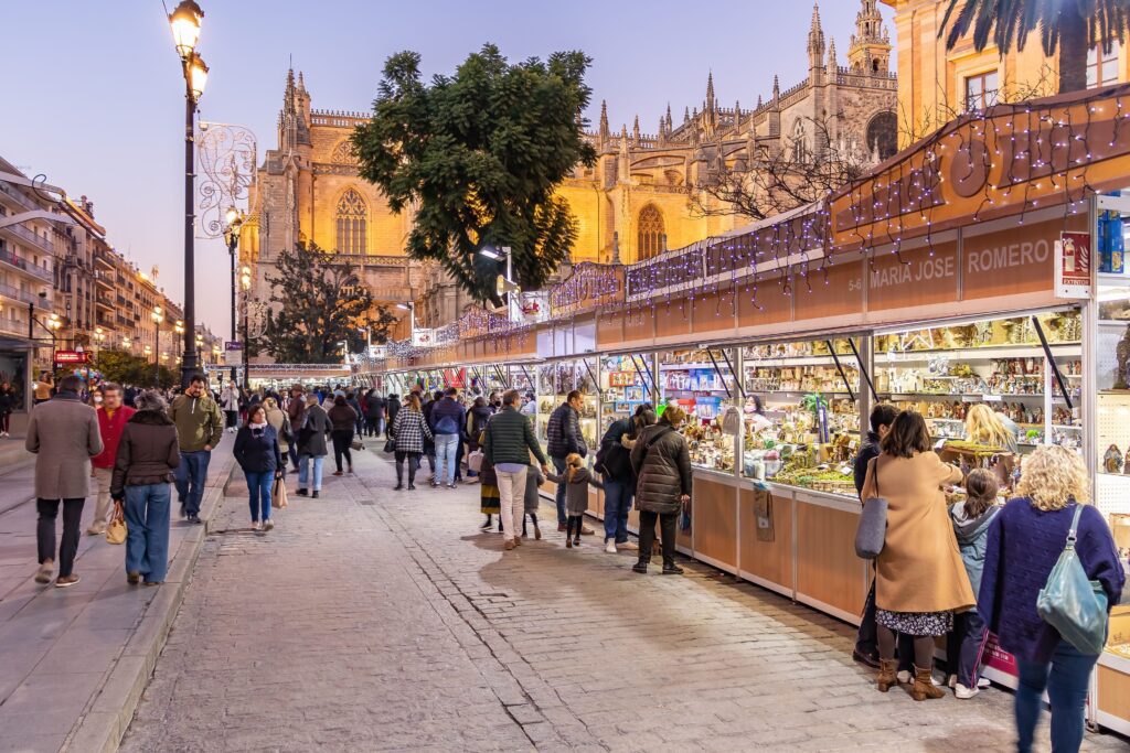 Mercado de Navidad en Sevilla frente a la Catedral
